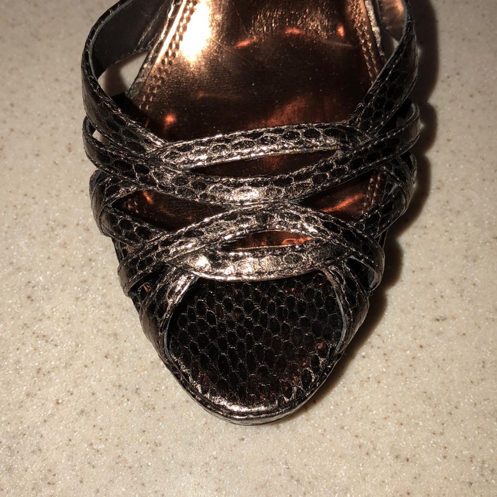 Heels - Picture 3 of 5